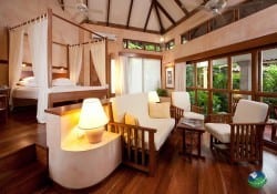 Hotel Capitan Suizo Bedroom