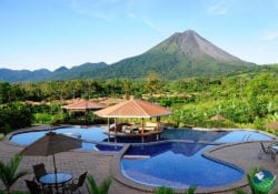 Uyuyui Wet Bar Manoa Arenal