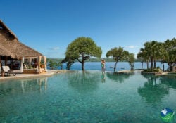 Secrets Papagayo Pool