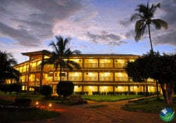 Hotel Fiesta Resort Exterior
