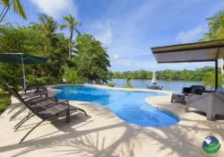 Swimming Pool Manatus Lodge