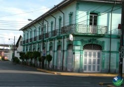 Casa colorida en Limon Costa Rica