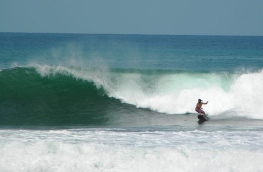 Playa Hermosa Surfing
